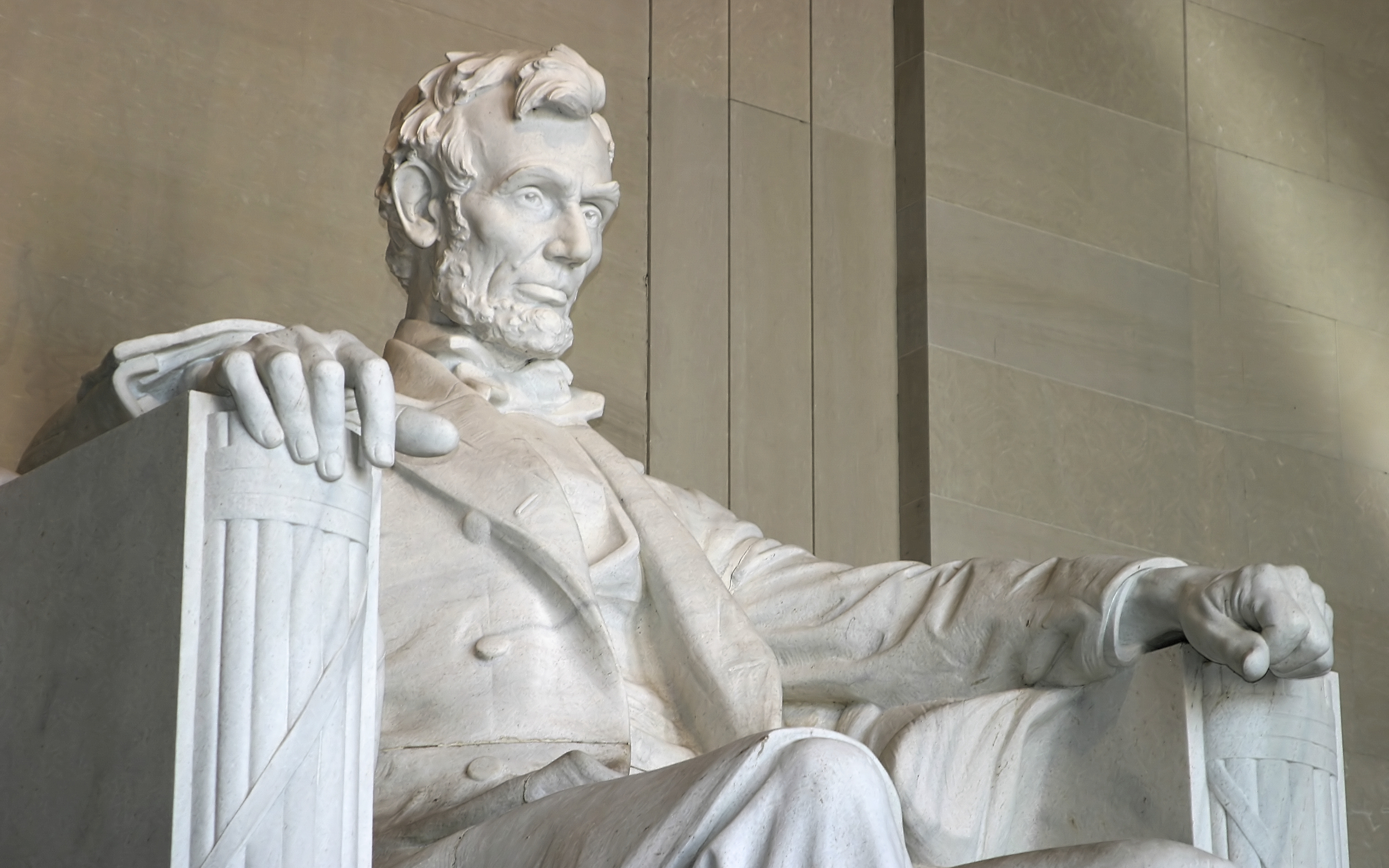 Abraham Lincoln Statue - Close Up