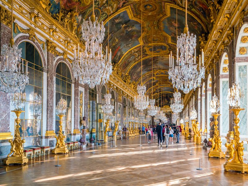 AdobeStock_231110291-versailles.jpeg