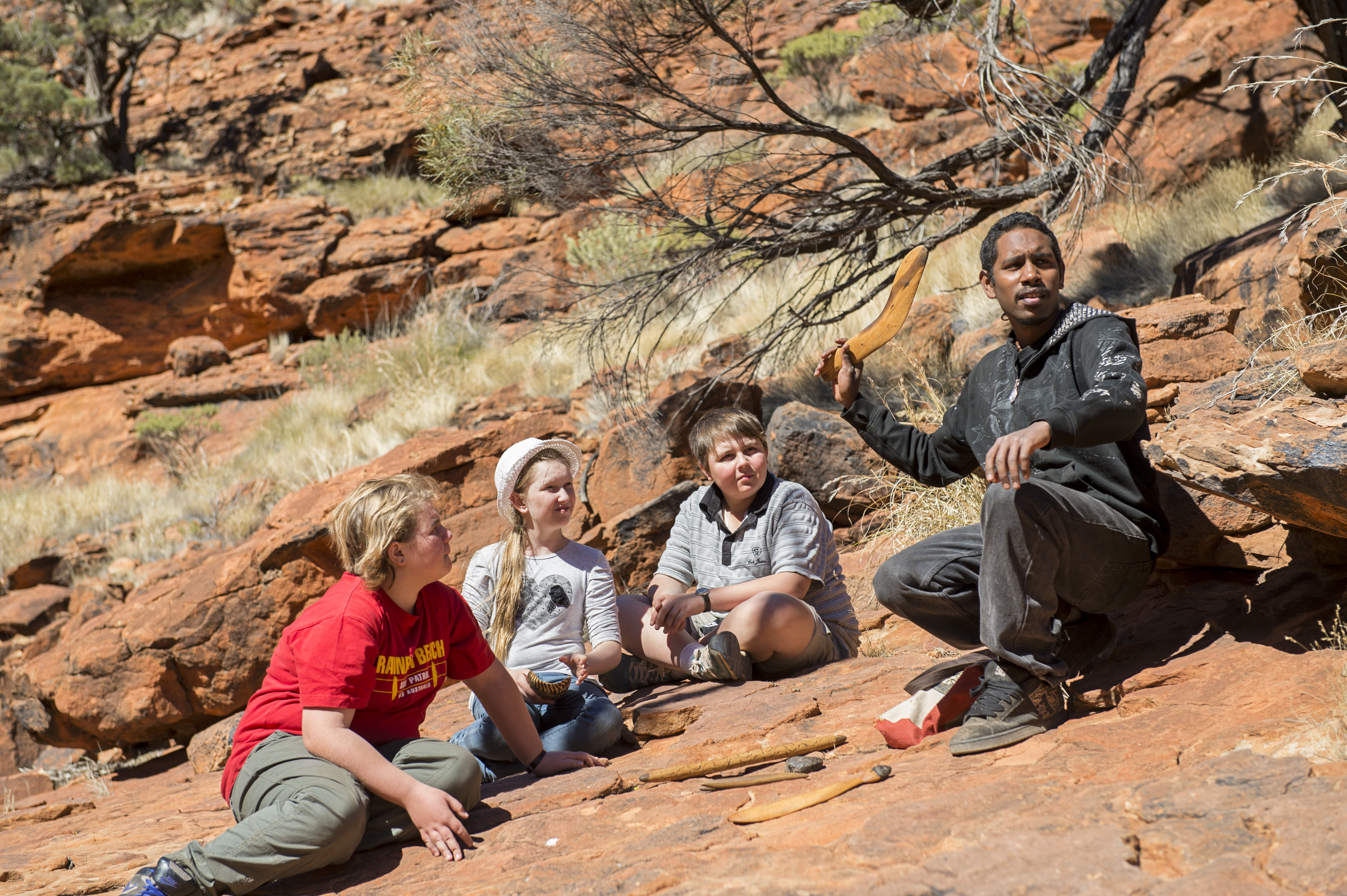 Cultural-experience-in-Wallace-Rockhole.jpg