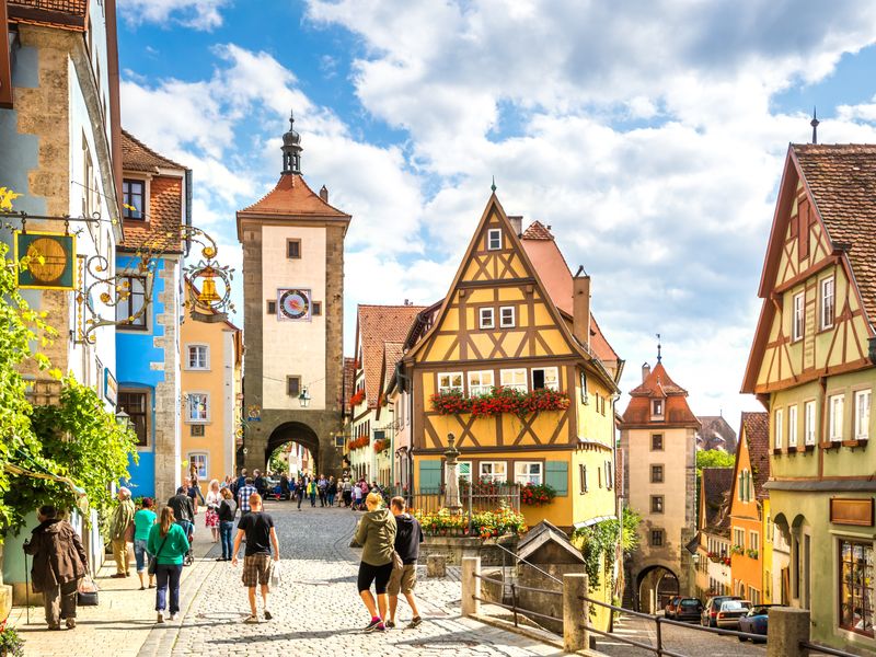 A scenic street view in the medieval town of Rothenburg ob der Tauber, Germany.