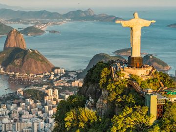 Brazil_RioDeJaneiro_ChristTheRedeemer_Landscape_AdobeStock_109601187.jpeg